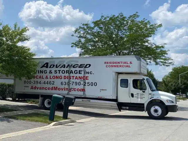 advanced moving & storage truck