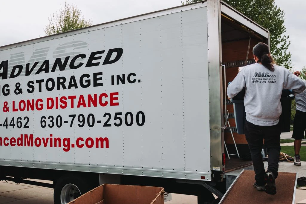 Beyond the Boxes: What to Look for in a Trusted Chicago Moving Company 